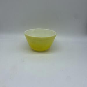 Pyrex Yellow Citrus 401 Small Mixing Nesting Bowl 1 1/2 Pint